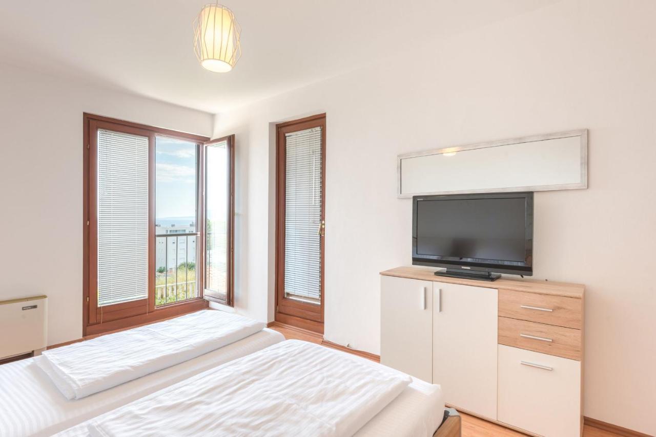 Apartments Mrs Brightside Split Ngoại thất bức ảnh