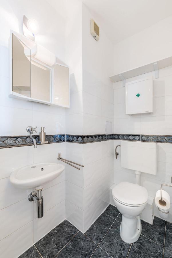 Apartments Mrs Brightside Split Ngoại thất bức ảnh