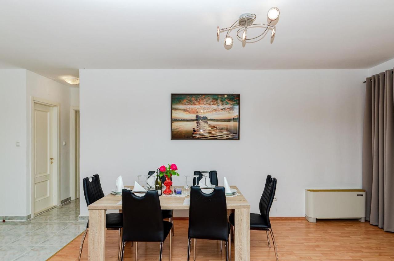Apartments Mrs Brightside Split Ngoại thất bức ảnh
