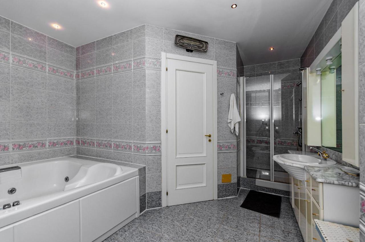 Apartments Mrs Brightside Split Ngoại thất bức ảnh
