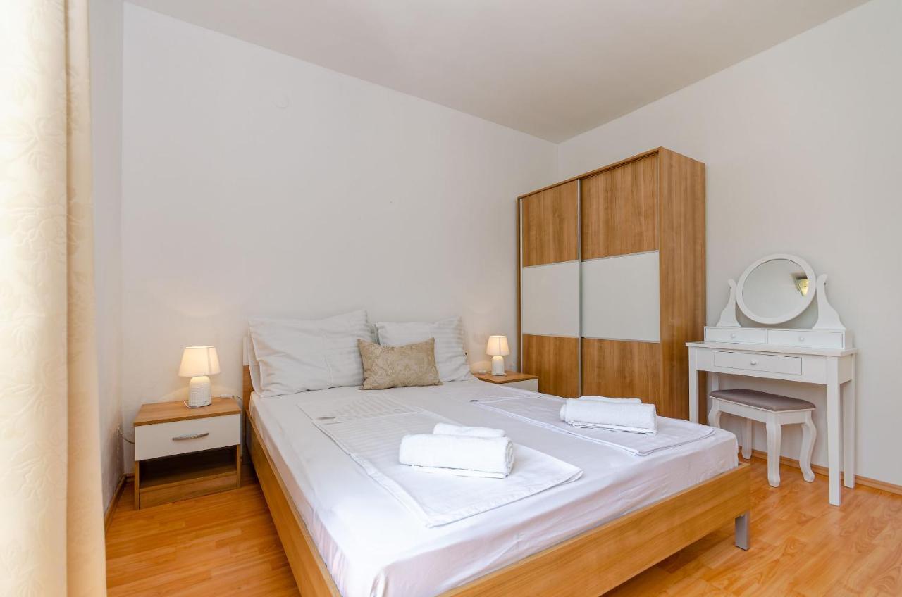 Apartments Mrs Brightside Split Ngoại thất bức ảnh