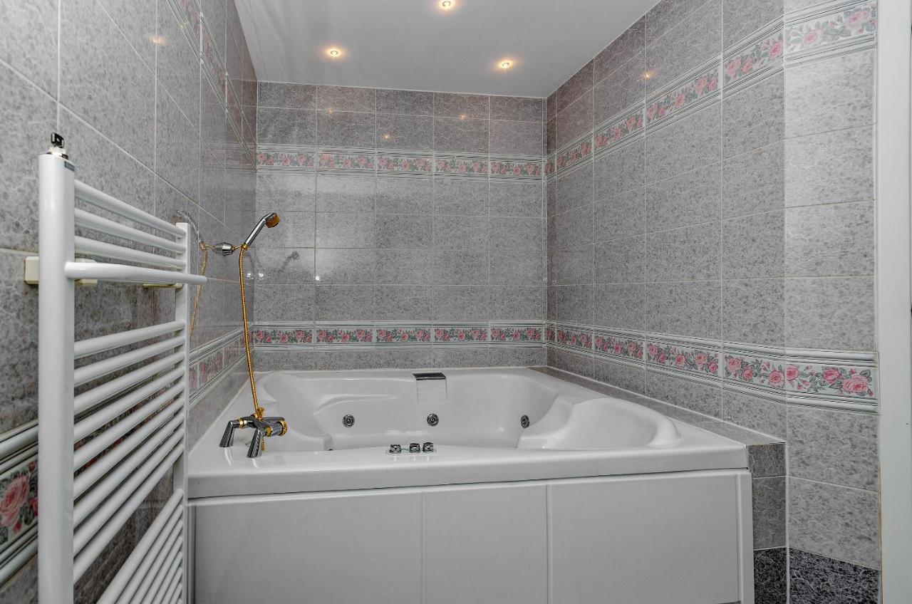 Apartments Mrs Brightside Split Ngoại thất bức ảnh